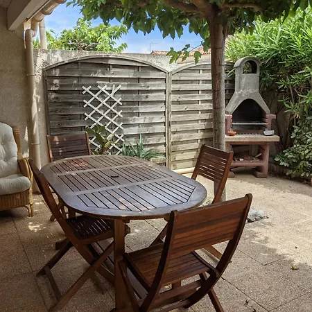 Villa Belle Climatisee T3 Avec Mezzanine, Jardin Arbore, Garage Et A 900m De La Plage, 6/7 Personnes - Fr-1-797-36