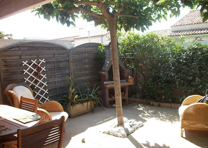 Belle Climatisee T3 Avec Mezzanine, Jardin Arbore, Garage Et A 900m De La Plage, 6/7 Personnes - Fr-1-797-36 *